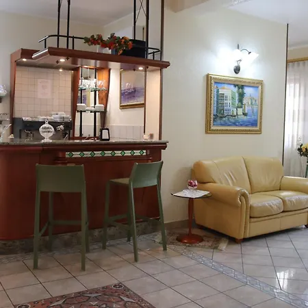 Hotel apartamentowy Gran Marisa 3*